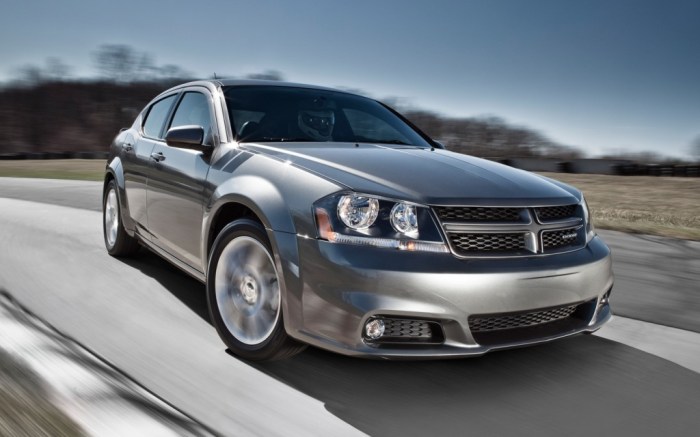 2013-Dodge-Avenger-front-three-quarter-motion1-1024x640